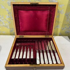 Set coltelli e forchette da dessert/frutta con manico in madreperla (12 pezzi)