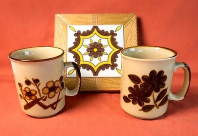 Vintage 70's Kitchen Bundle Coffee Mugs + Ceramic Tile Trivet Retro Boho Set