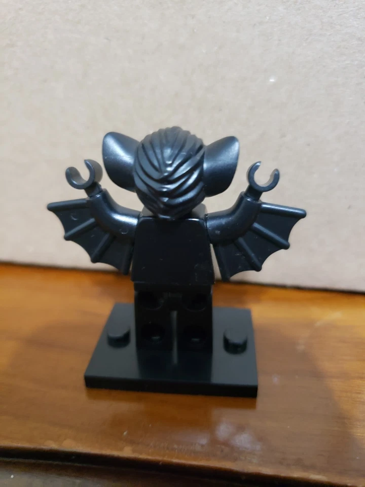 LEGO Vampire Bat CMF Serie 8 8833 minifigura Foto 2 de 2