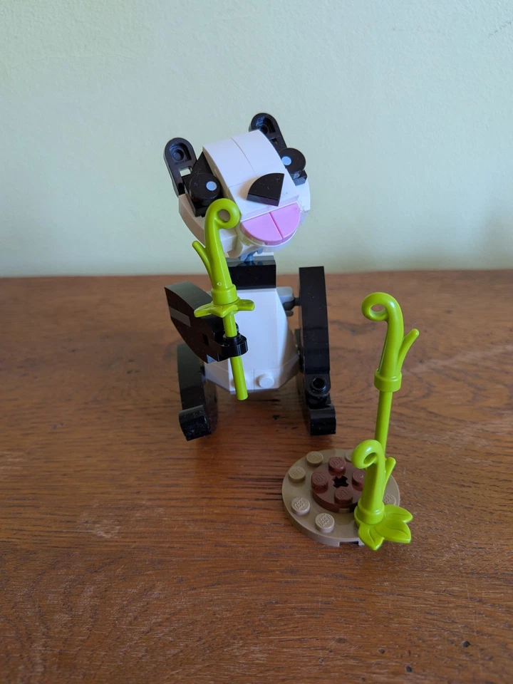 LEGO Creator 30641 Panda, photo 1 of 2