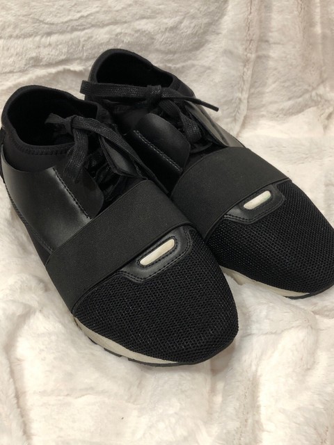 balenciaga runner black and white