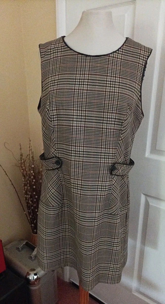 Pinafore top size 16