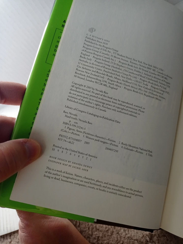 Hard Truth by Nevada Barr Signed 1st Edition 2005 thriller Foto 4 de 4