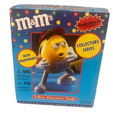 M M Yellow Collectors Radio AM FM Headphones Radio Shack