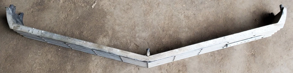 1972 Buick Estate Wagon Electra 225 OEM Upper Center Grille 1237966 - Изображение 3 из 4