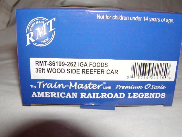 Ready Made Trains RMT-86199-262 IGA Foods Woodside Reefer Car O-027 2024 Display