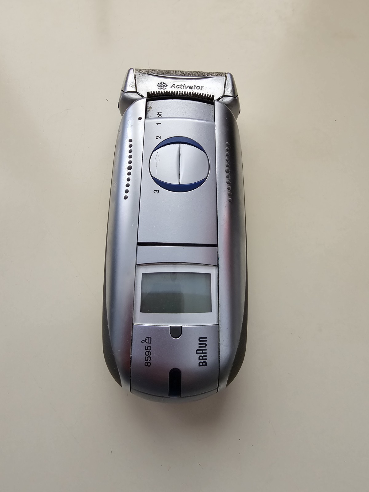 8000 Series Men Electric Shaver 8995 New Batteries