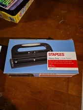 STAPLES HEAVY DUTY THREE HOLE PUNCHER - MANUAL LEVEL - ADJUSTABLE