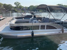 2021 Bennington 23 LT Bowrider Tritoon Mercury 200XL V6 Indoor Stored MN
