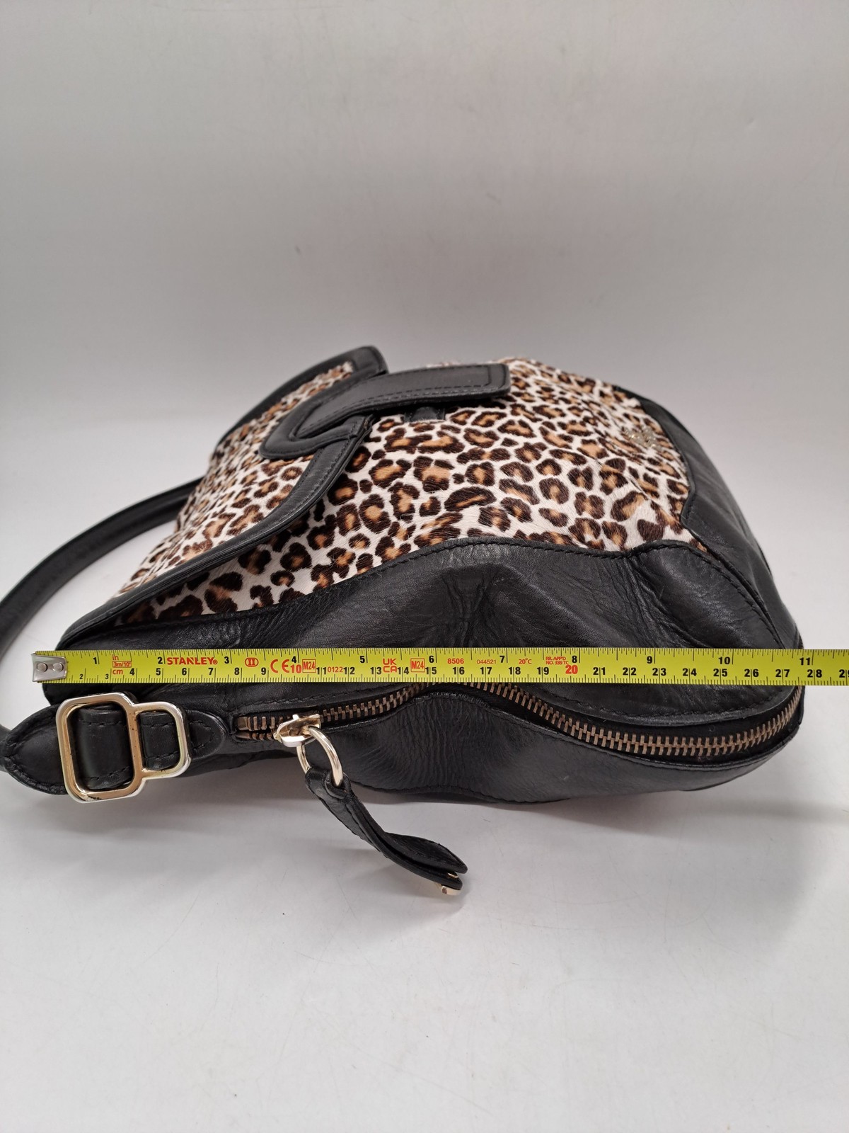 Ice Iceberg Leopard Pattern Leather Shoulder Bag … - image 8