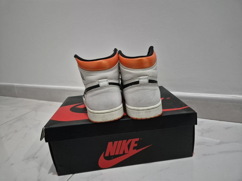 Nike Air Jordan 1 Retro High OG Electro Orange - Immagine 2 di 3