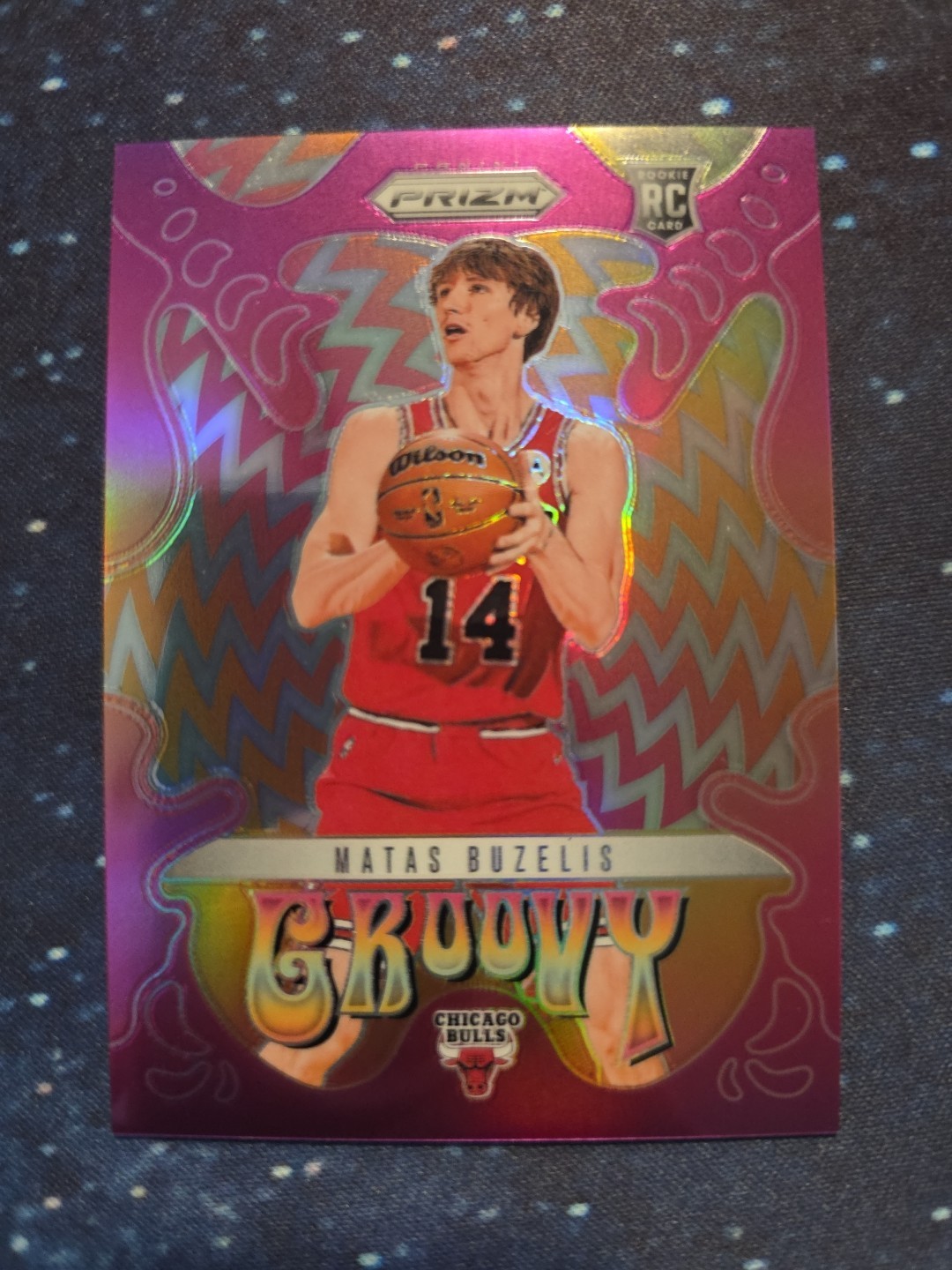 2024-25 Panini Prizm Matas Buzelis #24 RC Rookie Groovy Case Hit SSP