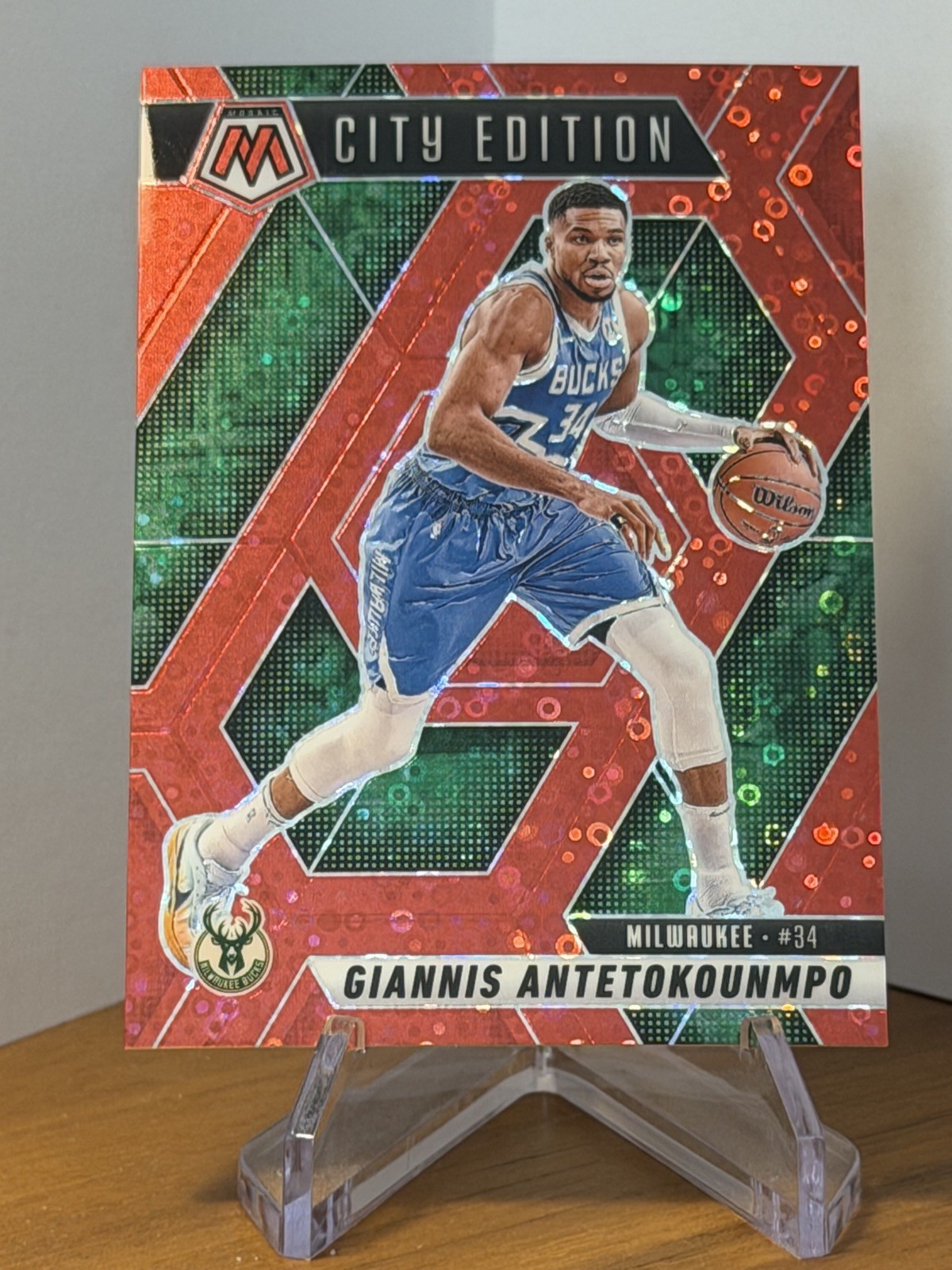 2024-25 Panini Mosaic Giannis Antetokounmpo #282 City Edition Fast Break Red /99