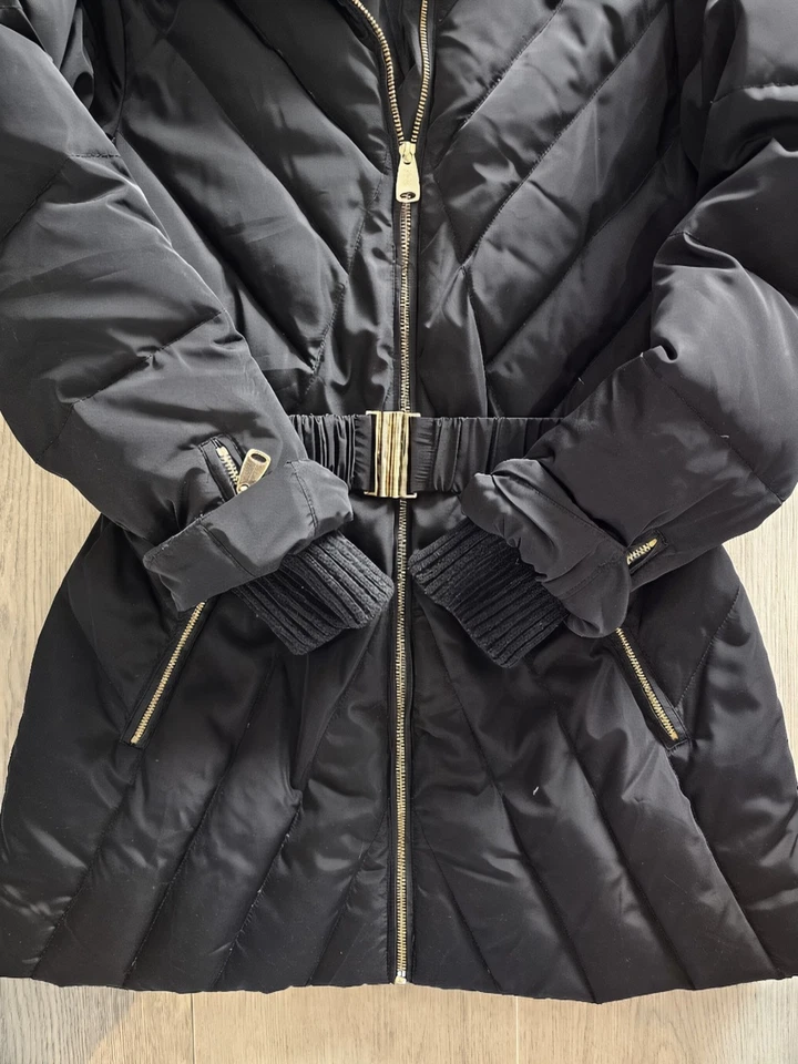 Abrigo acolchado Via Spiga para mujer negro con cinturón talla S dorado cremallera chaqueta de invierno Foto 3 de 4