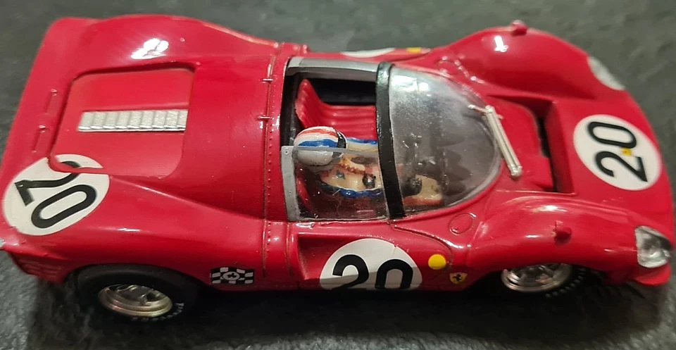 Modellino LeMans 1:43 Ferrari 330P3 1967 Amon Vaccarella Brumm con pilota dentro - Immagine 3 di 4