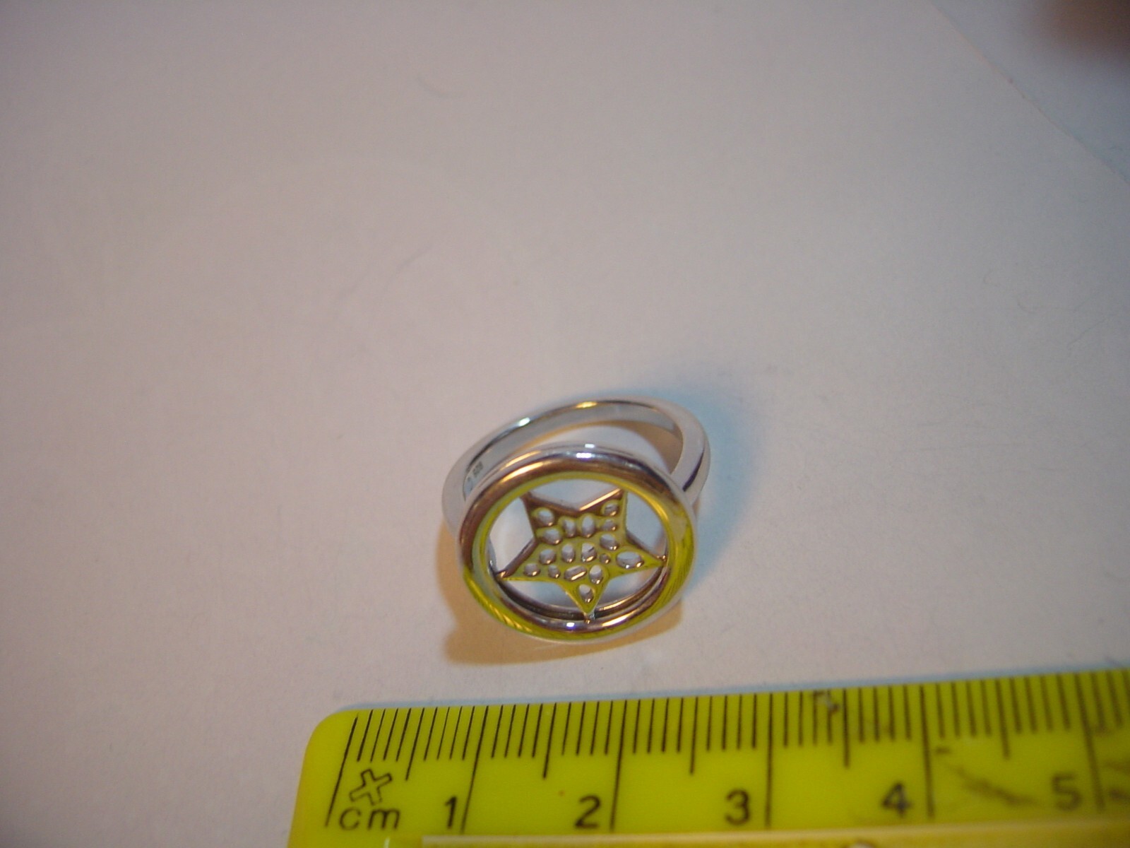 Vintage Solid Silver Star Circle Band Ring – Unus… - image 10