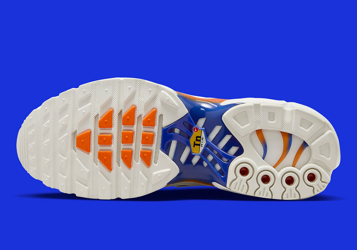Women's Nike Air Max Plus TN Tuned Knicks Summit White Racer Women's Nike Air Max Plus TN Tuned Knicks Summit White Racer