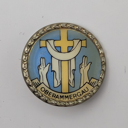 Vintage Oberammergau Souvenir Enamel Pin – Celebrating Germany’s Famous Passion