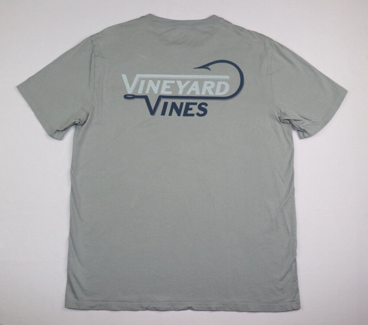 used vineyard vines t shirt