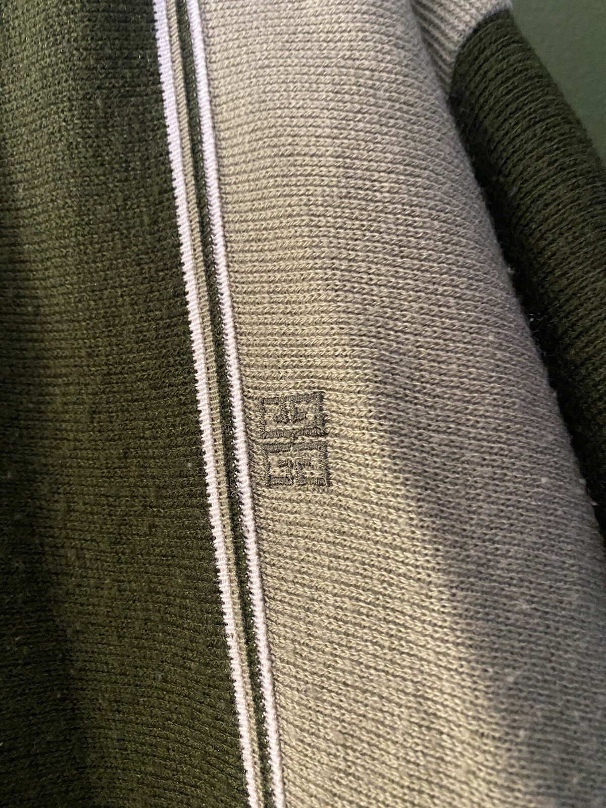 Givenchy Activewear Vintage Collared Sweater Size… - image 4