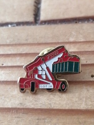 Pin's émail Tracteur – Vintage – Collection Transport Agricole