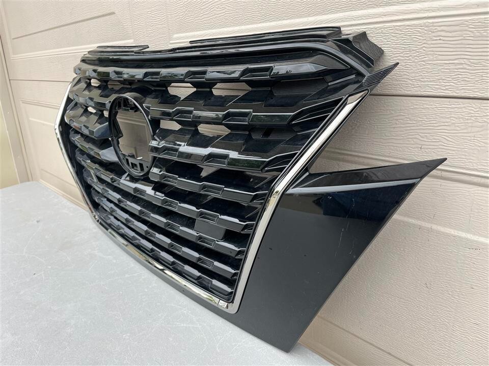 光進丸様追加分　¥15,000- 2021-2023 21 22 23 Nissan Kicks Front Grille 62310 9VC5A | Factory/OEM