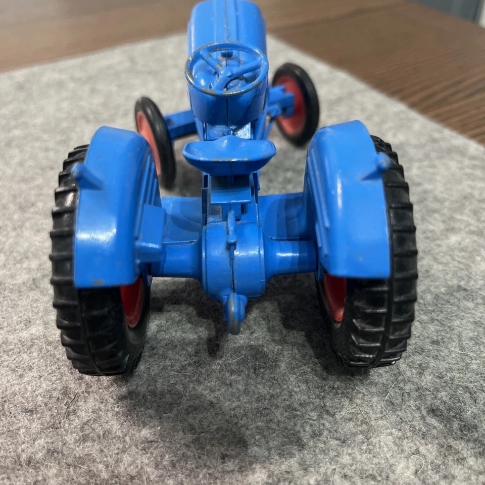 Vintage Crescent Toys England 1/32 Scale Blue Ford Fordson Dexta Farm Tractor VG - Image 3 of 4