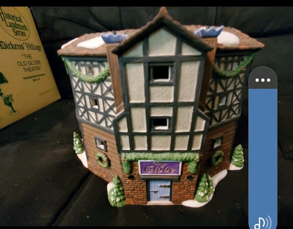 НОВАЯ Рождественская деревня Department 56 The Old Globe Theatre — 58501 - Изображение 4 из 4