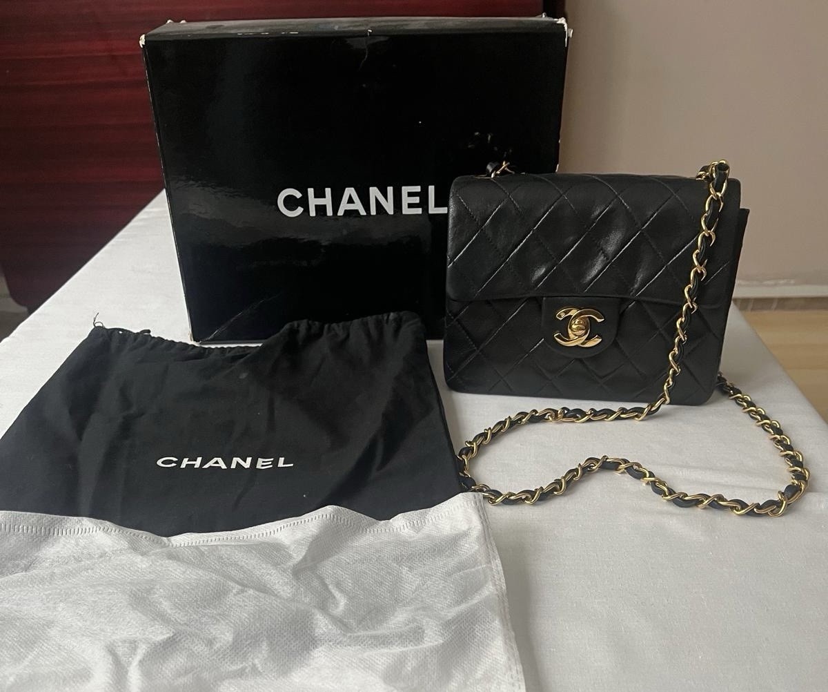 Chanel Black Quilted Lambskin Vintage Square Mini Flap Bag image 3