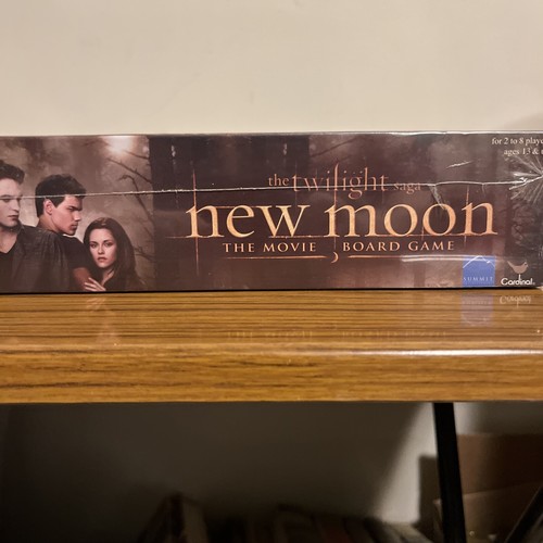 The Twilight Saga Luna Nueva La Película Juego de Mesa NUEVO Cardinal Vampiros Hombre Lobo - Imagen 3 de 6