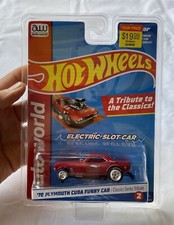 1 AUTO WORLD  70 PLYMOUTH CUDA FUNNY CAR HOT WHEELS CLASSIC TRIBUTE CAR NEW
