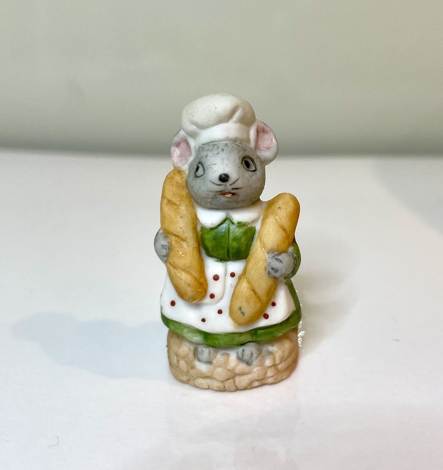 Vintage Baker Mouse Figurine - Russ Berrie & Co - Porcelain Miniature - No 6558