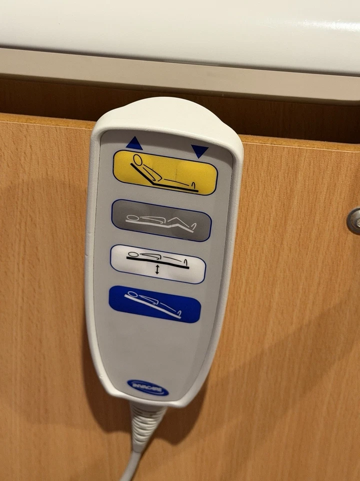 Etude Plus Invacare Hospital Bed - image 4 of 4