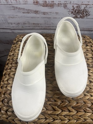 CROCS Closed toe Clog Slip On Clogs Shoes White Women s 8
