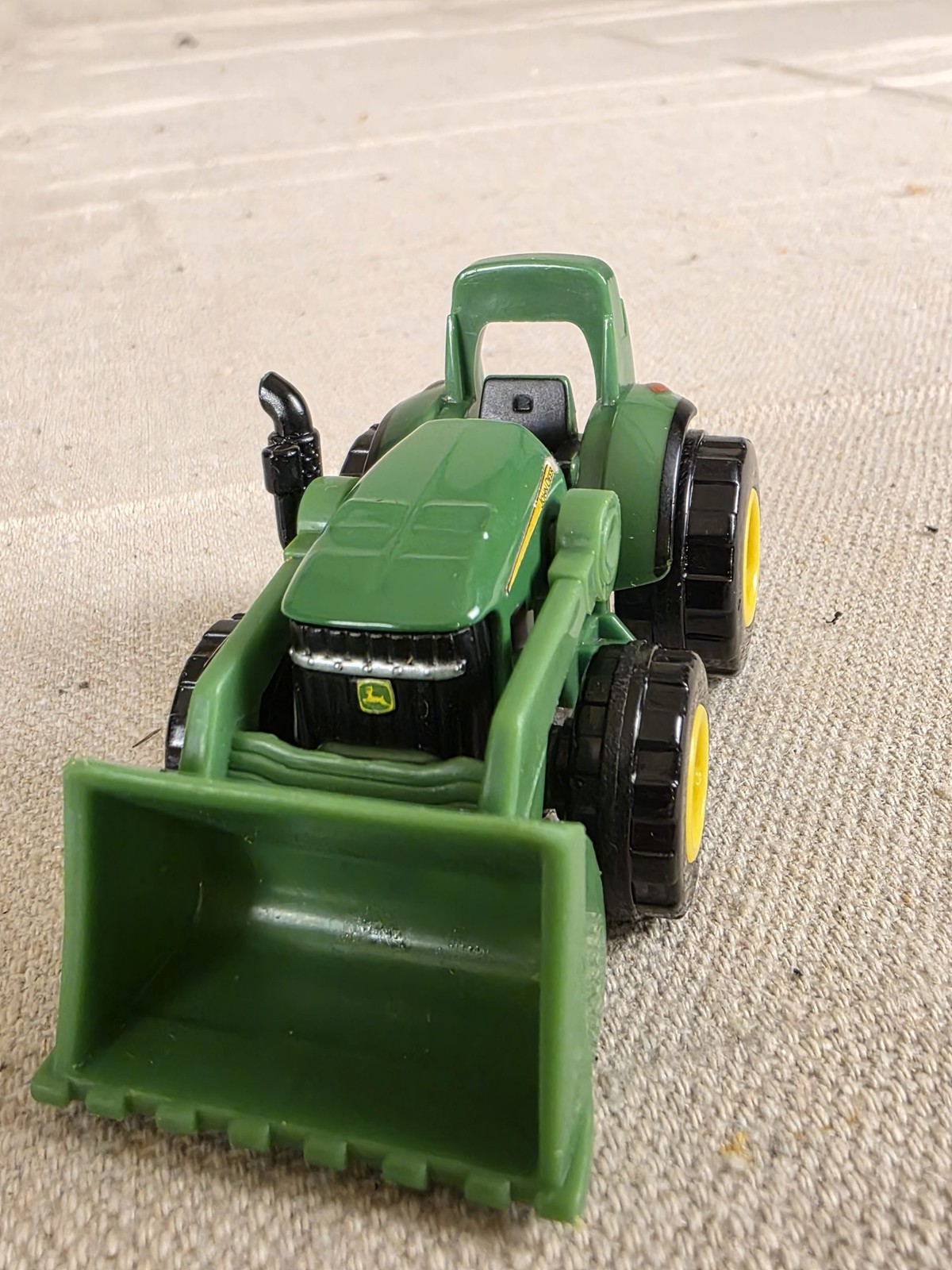 John Deere Green Plastic Front End Loader Tractor Toy