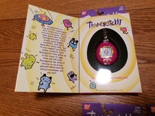 BANDAI ORIGINAL 1997 GEN 1 TAMAGOTCHI VIRTUAL PET PINK/YELLOW NEW SEALED
