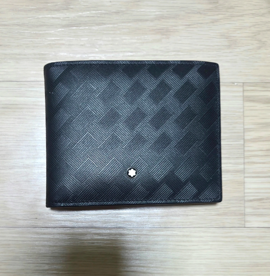 PreOrder Montblanc Extreme 3.0 Black Leather Wallet 6CC Bifold