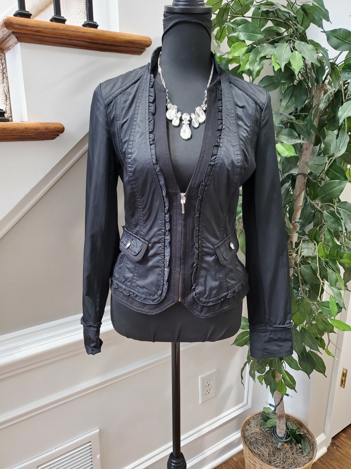 Women's Solid Black Polyester Long Sleeve Front Z… - image 7