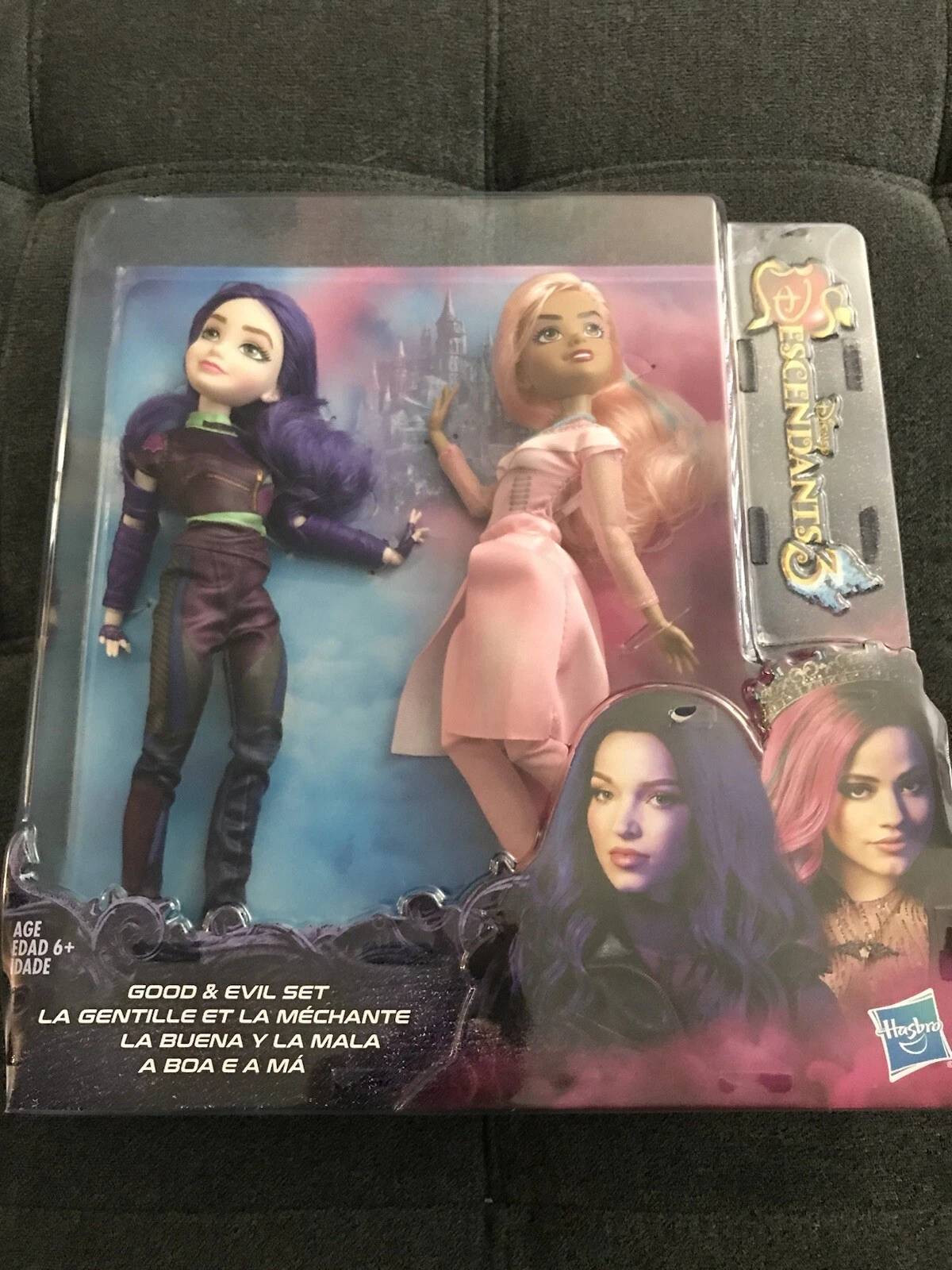Descendants 3 good and evil doll set discount