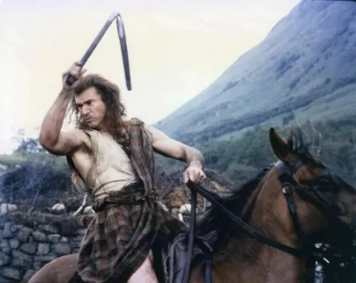 Mel Gibson Braveheart nunchuck fighting on horseback Vintage 8x10 Color Photo 