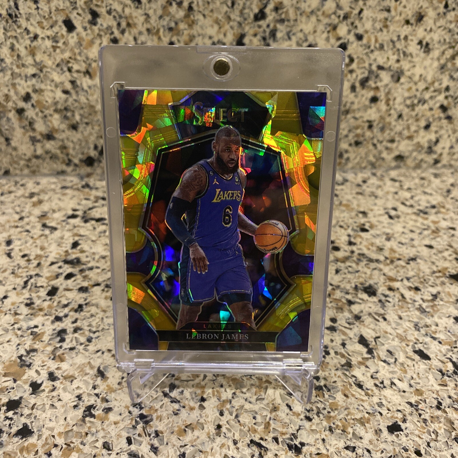 2022-23 SELECT LEBRON JAMES PREMIER LEVEL GOLD CRACKED ICE #/10