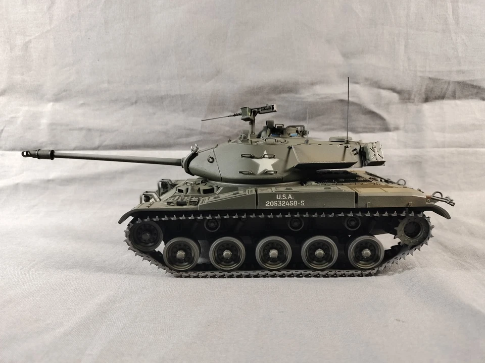 Built 1/35 US Army M41 Walker - Image 3 of 4