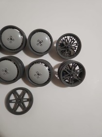 LEGO Star Wars: Clone Turbo Tank (8098) - INCOMPLETE - WHEELS ONLY Lot Of 8