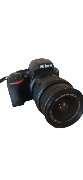 Nikon D5500 Objetivo 18-55mm Cámara réflex digital de 24.2 Mp Segunda Mano