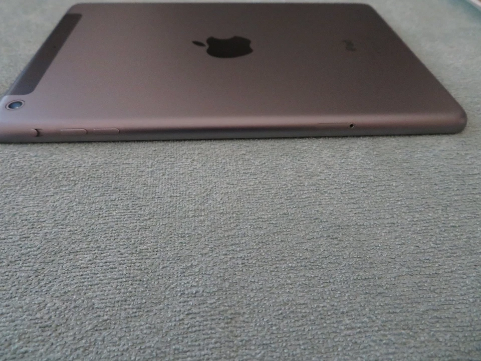 iPad Mini 2 Wi-Fi & Cellular mit 32 GB 7,9" in Space Grey Grau - Bild 4 von 4