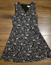 Loft Outlet Black/White Sleeveless Floral A-Line Fit & Flare Sz 6 Dress 