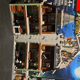 LEGO Monster Fighters Haunted House 10228 2064pc w/ Box & Instructions
