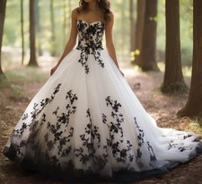 Wedding Dresses Appliques Country Bridal Gowns Court Train Customized Vestidos