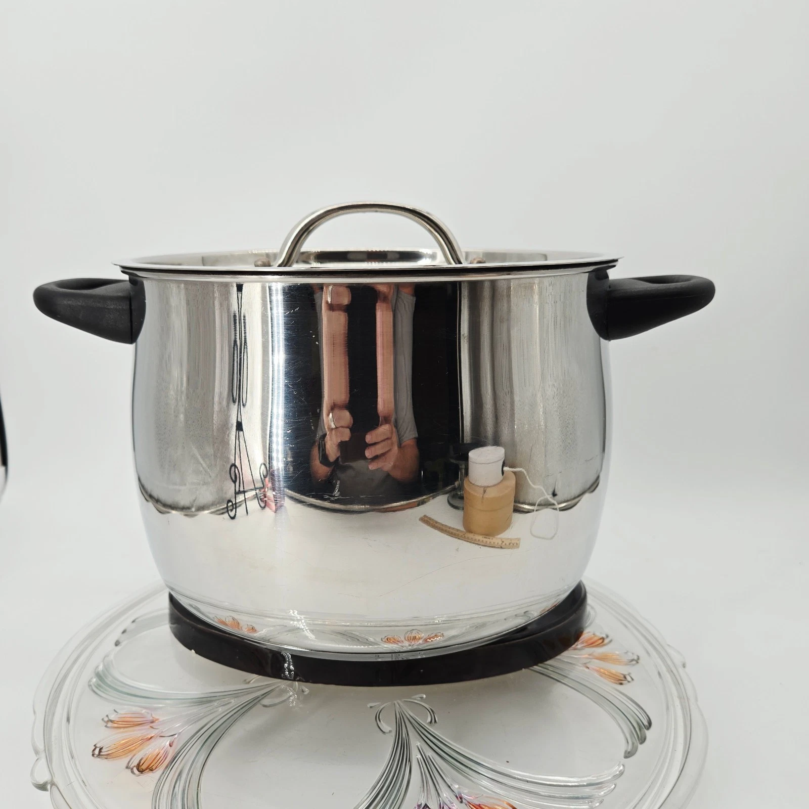 COOK'S ESSENTIALS impactbase 8qt Stainless Steel Pot w SS Lid & Silicone Handles
Opens in a new wind