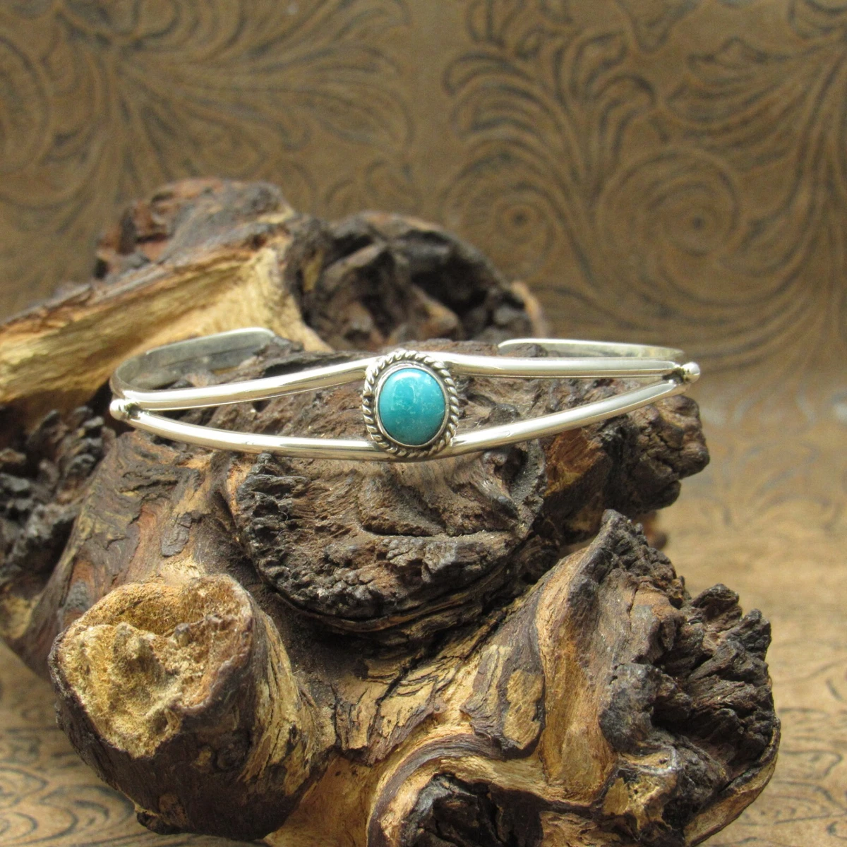 Sterling silver bracelet with turquoise stone deals